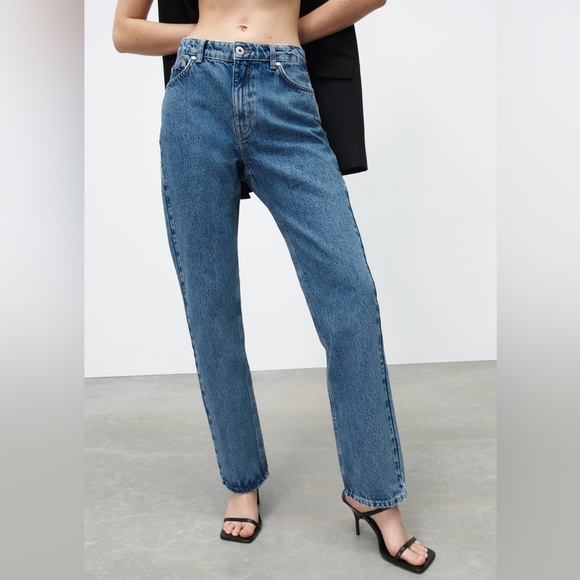 Zara mid rise blue jeans - Picture 1 of 9
